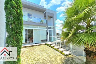 Casa &agrave; venda - 380m&sup2; - Country Felix
