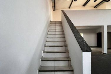 Sal&atilde;o Comercial para alugar - 250m&sup2; - Alvin&oacute;polis