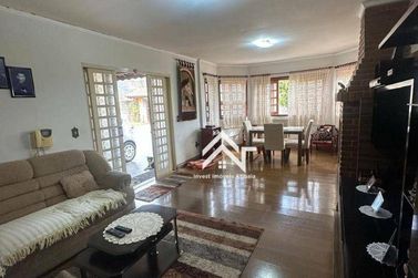 Casa &agrave; venda - 225m&sup2; - Jardim dos Pinheiros