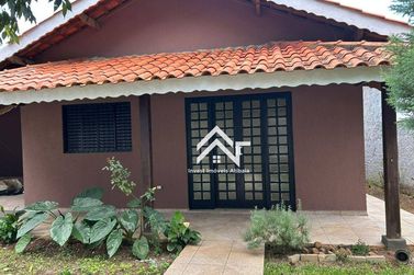 Casa para alugar - 141m&sup2; - Jardim dos Pinheiros