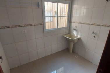 Apartamento para alugar - 80m&sup2; - ALVIN&Oacute;POLIS