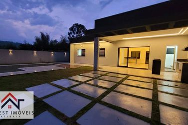 Casa &agrave; venda - 135m&sup2; - Port&atilde;o