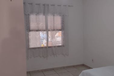 Casa &agrave; venda - CENTRO
