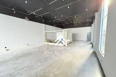 Sal&atilde;o Comercial para alugar - 400m&sup2; - Nova Atibaia