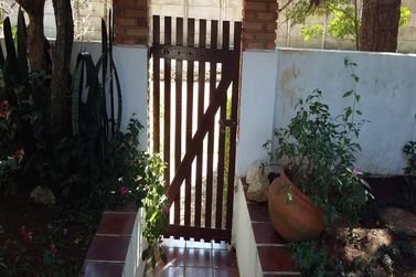 Ch&aacute;cara &agrave; venda - 2160m&sup2; - Jardim dos Pinheiros