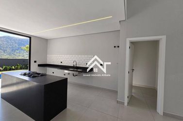 Casa &agrave; venda - 180m&sup2; - Condom&iacute;nio Portal Lamis