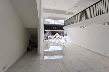 Sal&atilde;o Comercial para alugar - 224m&sup2; - Centro