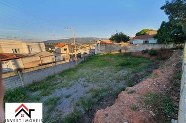 Terreno &agrave; venda - 700m&sup2; - Jardim Imperial