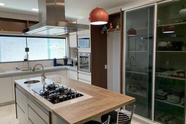 Casa &agrave; venda - 900m&sup2; - ALPES DE ATIBAIA