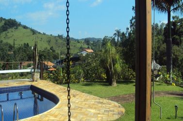 S&iacute;tio &agrave; venda - 1800m&sup2; - Cachoeirinha