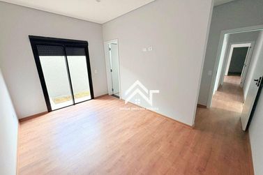 Casa &agrave; venda - 212m&sup2; - Nova Gard&ecirc;nia