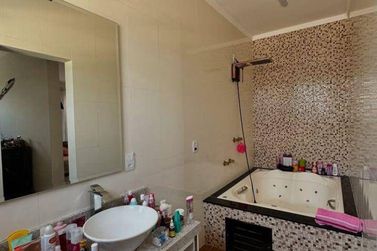 Casa &agrave; venda - 370m&sup2; - Condom&iacute;nio Bosque dos Pires