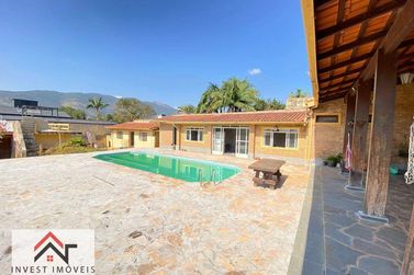 Casa para alugar - 700m&sup2; - Vila Petr&oacute;polis