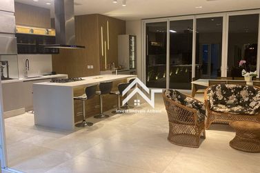 Casa &agrave; venda - 650m&sup2; - Condom&iacute;nio Osato