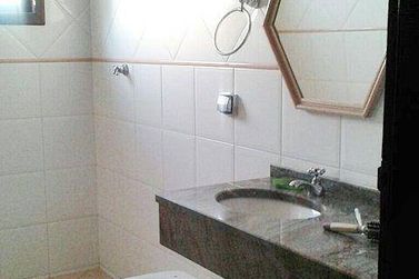 Casa para alugar - 450m&sup2; - Country R. F&eacute;lix