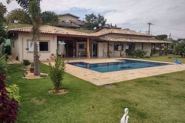 Casa &agrave; venda - CONDOM&Iacute;NIO SERRA DA ESTRELA