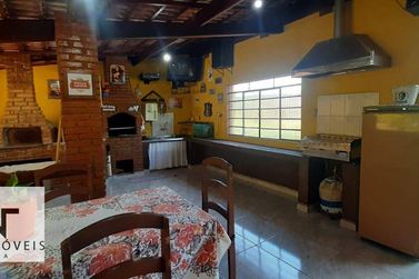 Ch&aacute;cara &agrave; venda - 700m&sup2; - Terra Preta