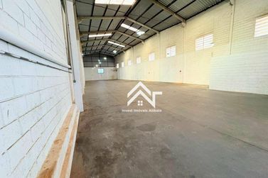 Sal&atilde;o Comercial para alugar - 584m&sup2; - Vila Industrial