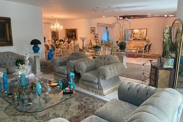 Casa &agrave; venda - 700m&sup2; - Condom&iacute;nio Flamboyant