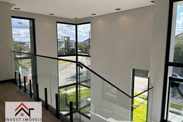 Casa &agrave; venda - 246m&sup2; - Condominio Alto da Floresta