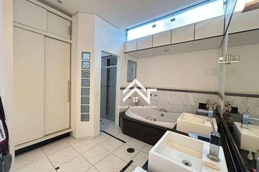 Casa &agrave; venda - 320m&sup2; - Jardim Paulista