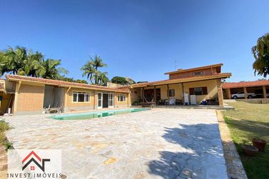 Casa para alugar - 700m&sup2; - Vila Petr&oacute;polis