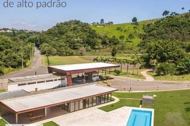 Terreno &agrave; venda - 718m&sup2; - Itapor&atilde;