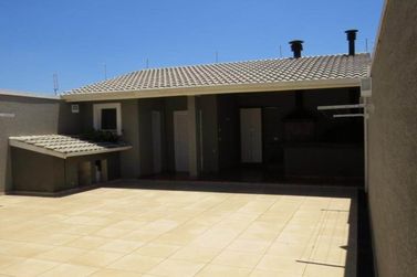 Casa &agrave; venda - 210m&sup2; - Atibaia Jardim
