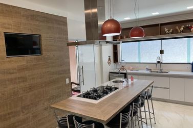Casa &agrave; venda - 900m&sup2; - ALPES DE ATIBAIA