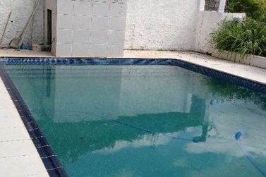 Casa &agrave; venda - 625m&sup2; - JARDIM SHANGRI-L&Aacute;