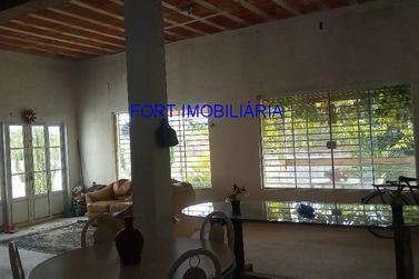 Casa &agrave; venda - 210m&sup2; - CAMPOS DE ATIBAIA