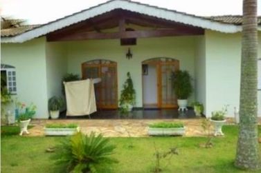 Casa &agrave; venda - 300m&sup2; - Condom&iacute;nio Shambala I