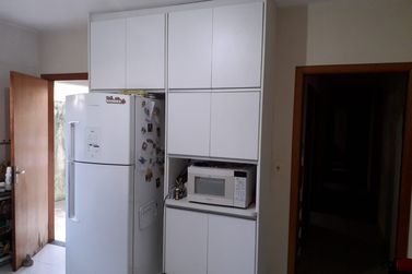 Casa &agrave; venda - 180m&sup2; - JARDIM CEREJEIRAS