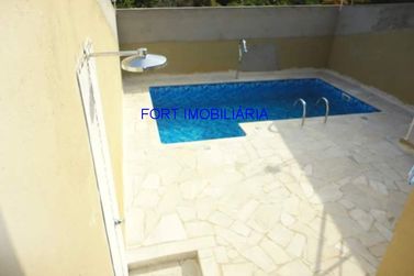 Casa &agrave; venda - 165m&sup2; - ITAPETINGA