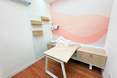 Sal&atilde;o Comercial para alugar - 200m&sup2; - Vila Esperia ou Giglio