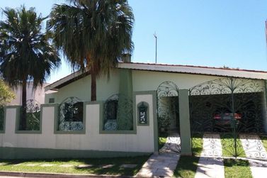 Casa &agrave; venda - 1000m&sup2; - Vila Giglio