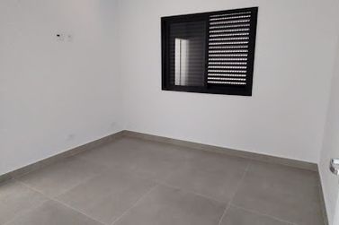 Casa &agrave; venda - 142m&sup2; - Condom&iacute;nio Jardim Shangri-l&aacute;