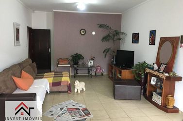 Casa &agrave; venda - 270m&sup2; - Centro
