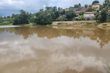 Terreno &agrave; venda - 970m&sup2; - Pinheirinho