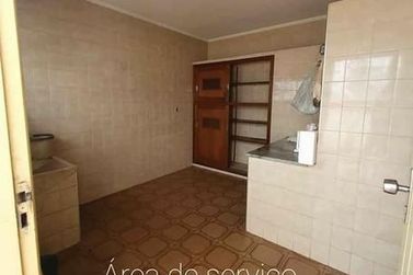 Casa &agrave; venda - CENTRO