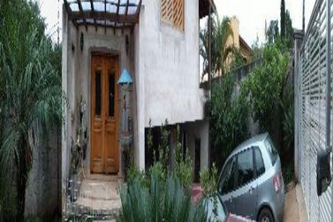 Casa &agrave; venda - 200m&sup2; - Jardim dos Pinheiros