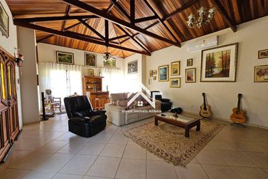 Ch&aacute;cara &agrave; venda - 2000m&sup2; - Vit&oacute;ria R&eacute;gia