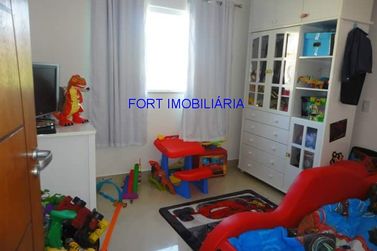 Casa &agrave; venda - 165m&sup2; - ITAPETINGA