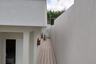 Casa &agrave; venda - JARDIM DOS PINHEIROS
