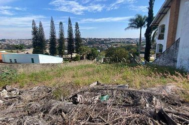 Terreno &agrave; venda - 1037m&sup2; - Condom&iacute;nio Flamboyant