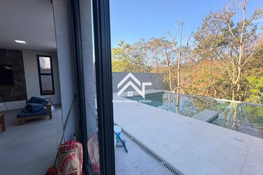 Casa para alugar - 228m&sup2; - Rio Abaixo