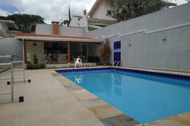 Casa &agrave; venda - 630m&sup2; - NOVA GARD&Ecirc;NIA