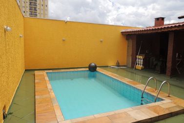 Casa &agrave; venda - 300m&sup2; - Jardim Vila Galv&atilde;o