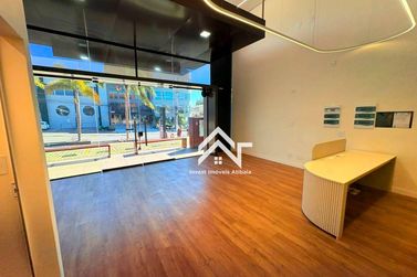 Sal&atilde;o Comercial para alugar - 200m&sup2; - Vila Esperia ou Giglio