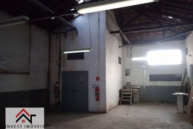 Sal&atilde;o Comercial para alugar - 2100m&sup2; - Centro